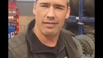 reface-2022-11-09-12-30-07.mp4 Vorschaubild